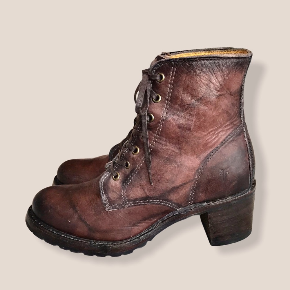 RARE Frye Sabrina 6G Lace Up Heeled Combat Boot - Picture 11 of 16